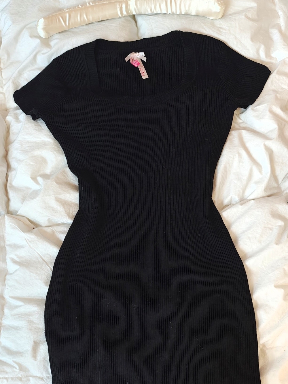 Source Unknown Black Ribbed Short-Sleeve Mini Dress